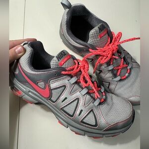 Nike Alvord 10 Gray and Pink Gym Shoes, Size 10